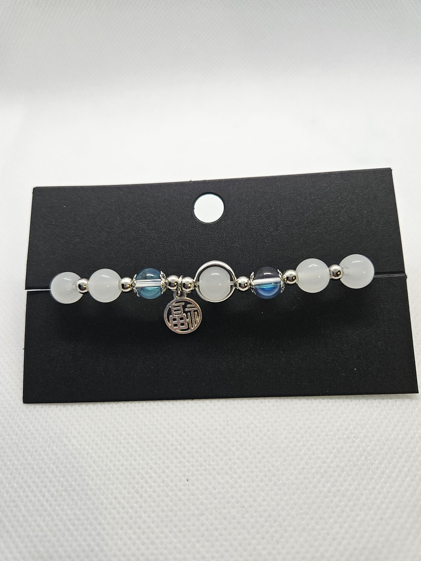 Beautiful bracelet 0102
