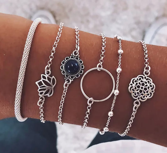 Lotus flower/chain Bracelet